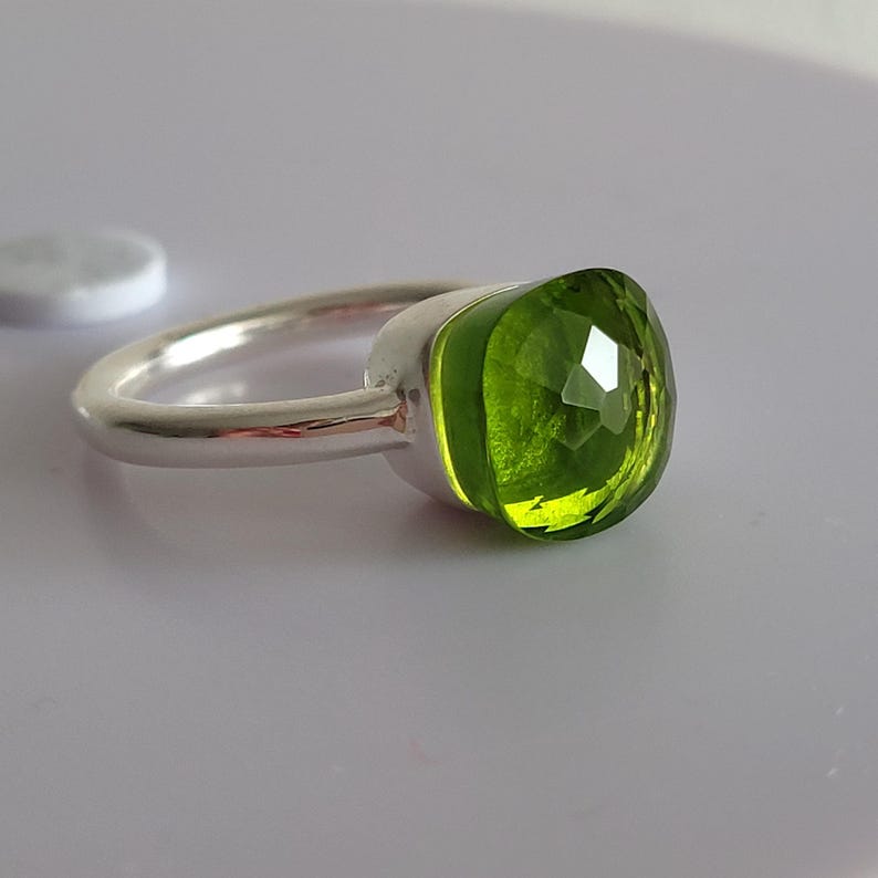 Anillo Pompom, plata de ley 925 pura con cojín de ágata, anillo apilable de piedra semipreciosa, solitario cuadrado facetado, joya llamativa para cóctel VERDE PERIDOTO