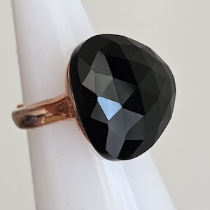 Pompom ring, Trilliant Onyx Black, 925 sterling silver 18Kt rose gold coated, triangular, spinel, polished, faceted, adjustable