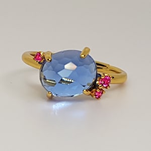 Pompom ring, stacking ring made of 925 silver, 24K hard gold-plated, blue topaz, sapphire London blue crystal cabochon, faceted, adjustable