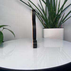 Lijnkunst van een Boeddhabeeld – duurzame decoratie voor meditatie en thuis. Handbeschilderd en 3D-geprint in organisch plastic. afbeelding 6