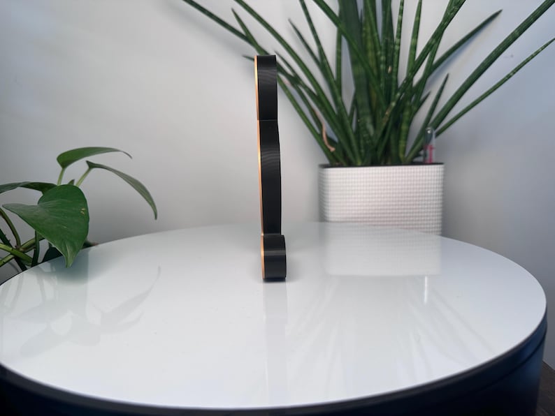 Lijnkunst van een Boeddhabeeld – duurzame decoratie voor meditatie en thuis. Handbeschilderd en 3D-geprint in organisch plastic. afbeelding 6