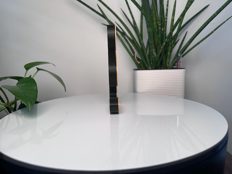 Lijnkunst van een Boeddhabeeld – duurzame decoratie voor meditatie en thuis. Handbeschilderd en 3D-geprint in organisch plastic. afbeelding 5