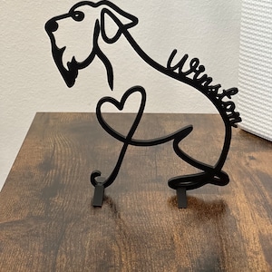 Schnauzer Hund Line Art optional mit Namen – Einzigartige 3D-gedruckte Skulptur einer Silhouette für Schnauzerliebhaber gemalt von mir