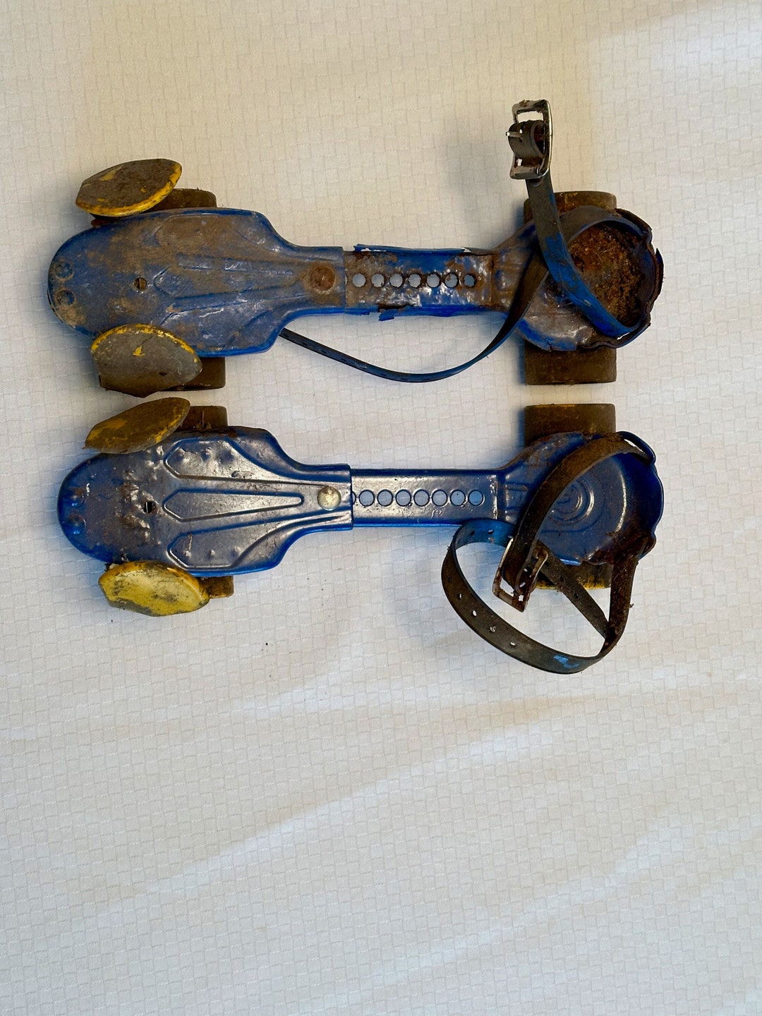 Vintage Chilton Globe Blue Metal Roller Skate Shoe Attachments