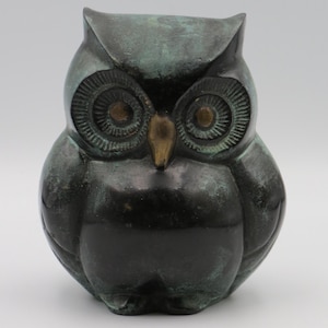 Bronzen beeldje van en uil
