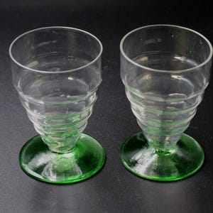 Uranium glas - Doyen - 2 portoglazen - art deco