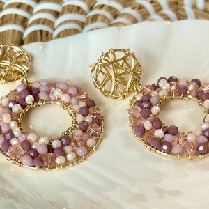 Beautiful earrings for any occasion, handmade with gold-plated copper wire, glass beads.