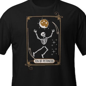 Camiseta de cartas del tarot de Halloween, diez de mezquindad, camiseta divertida de cartas del tarot, regalo para lector de cartas del tarot, camiseta para amantes del tarot