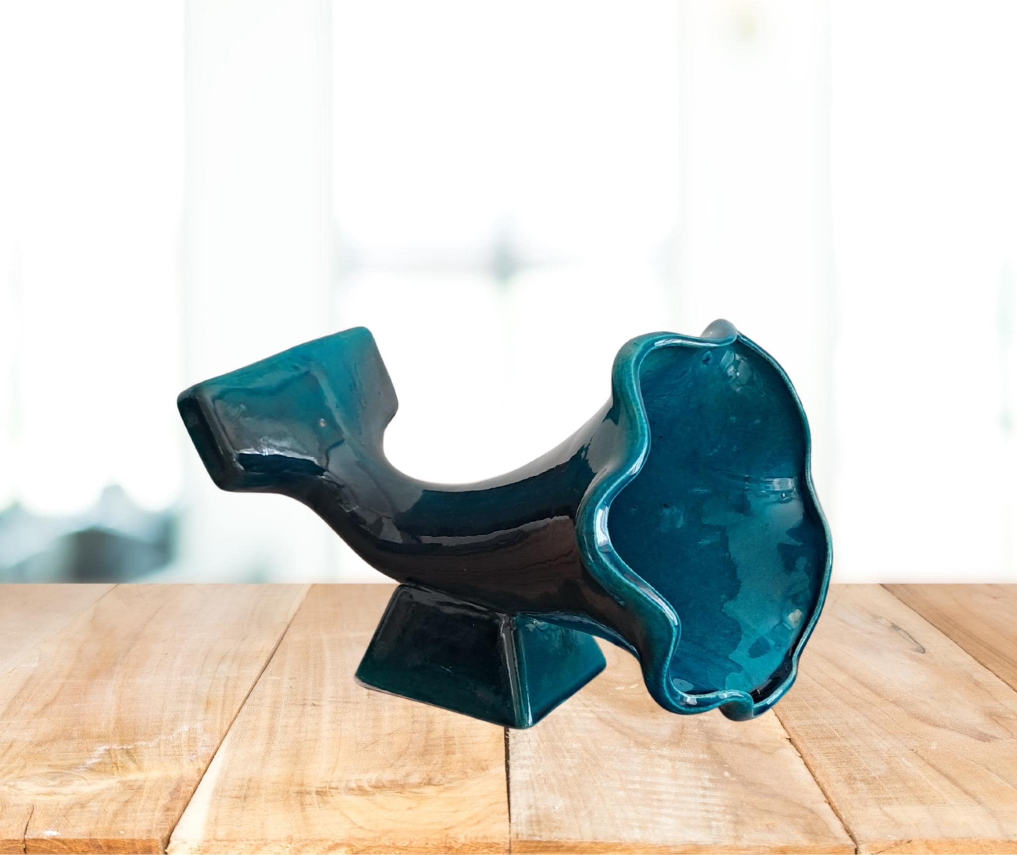Turquoise Ceramic Gramophone Speaker: Vintage Home Decor