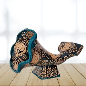 Turquoise Ceramic Gramophone Speaker: Vintage Home Decor