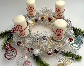 Advent wreath with LED lights, color silver-red