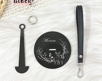 Customized Name Portable Wrist Yarn Holder, Crochet Tools And Accessories, Portable Wrist Yarn Knitting Stand, Gift for Mom/Grandma