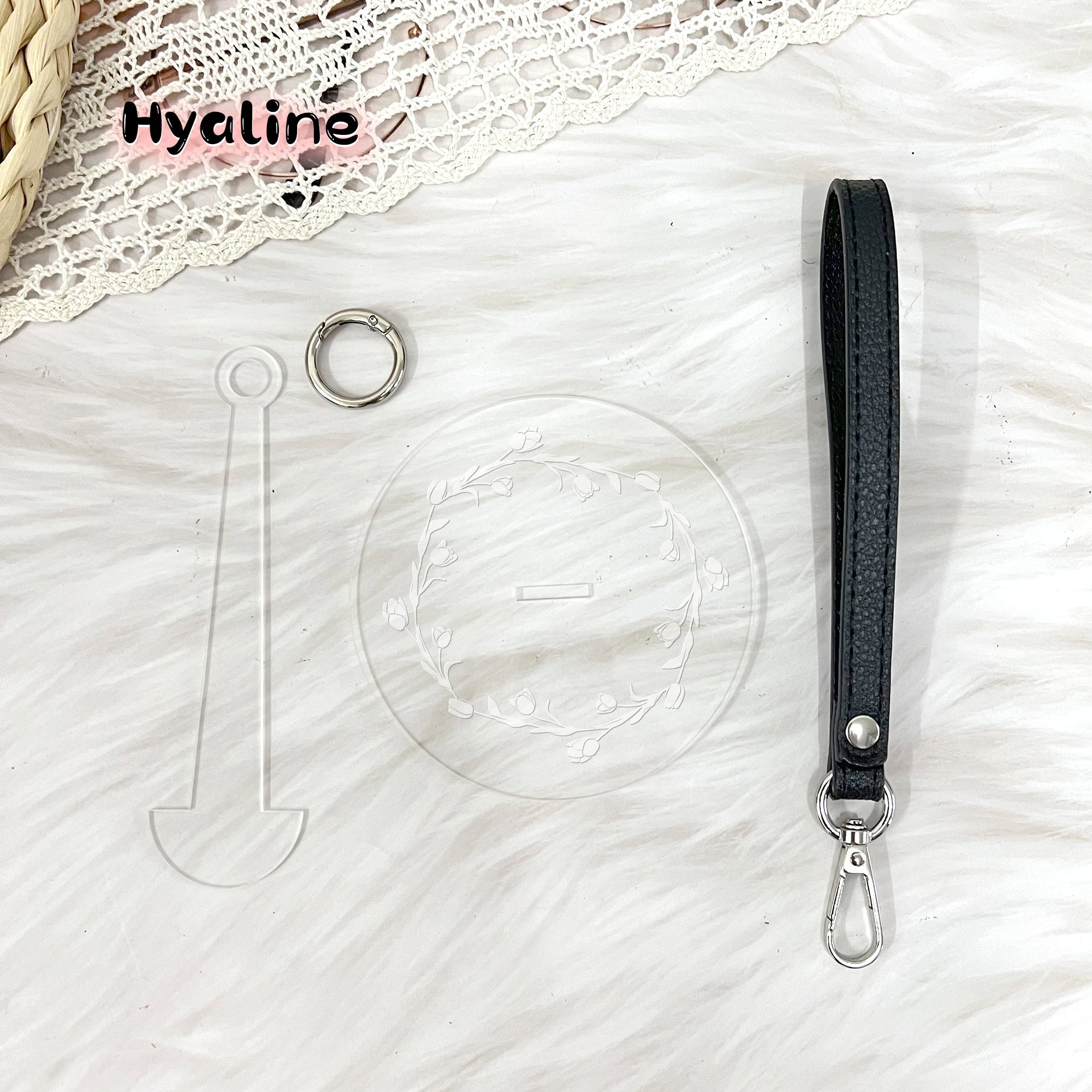 Customized Name Portable Wrist Yarn Holder, Crochet Tools, Portable Wrist Yarn Knitting Stand, Crochet enthusiasts, Gift for Mom/Grandma