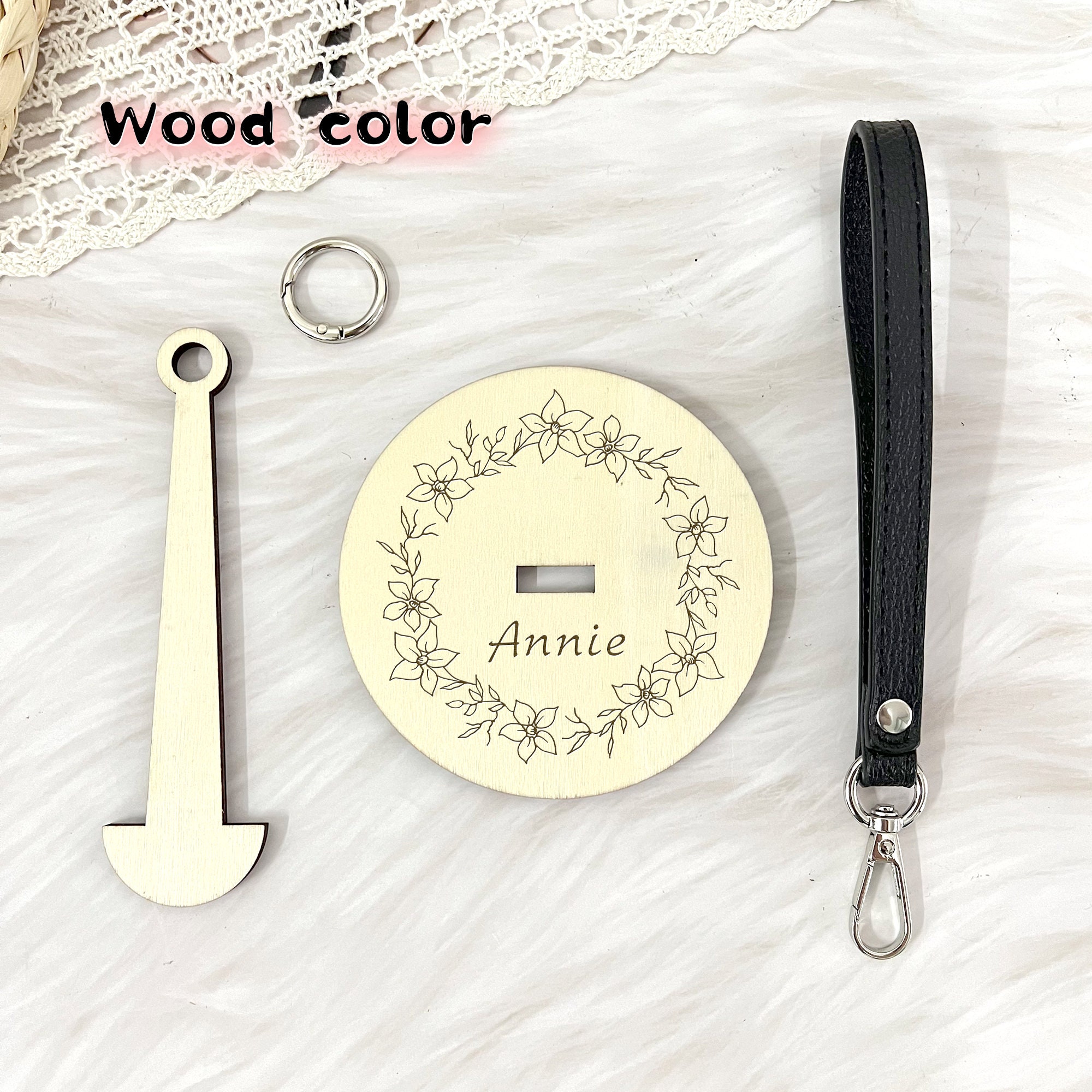Customized Name Portable Wrist Yarn Holder, Crochet Tools, Portable Wrist Yarn Knitting Stand, Crochet enthusiasts, Gift for Mom/Grandma