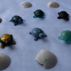 Handmade Resin Turtle Figurine – Ocean Beach Decor, Coastal Gift, Desk or Shelf Accent, Nautical Home Accent