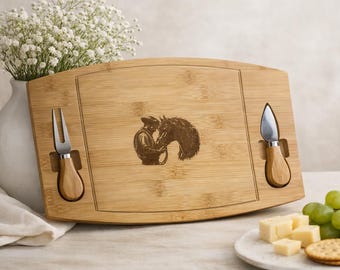 Planche de charcuterie en bambou gravée, motif cheval de cow-boy, décor western