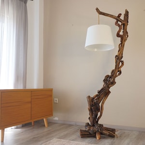 Wooden floor lamp made of old oak braches | Rustic floor lamp | Farmhouse decor | Farmhouse Lighting | Rustic Lighting | Driftwood Lamp