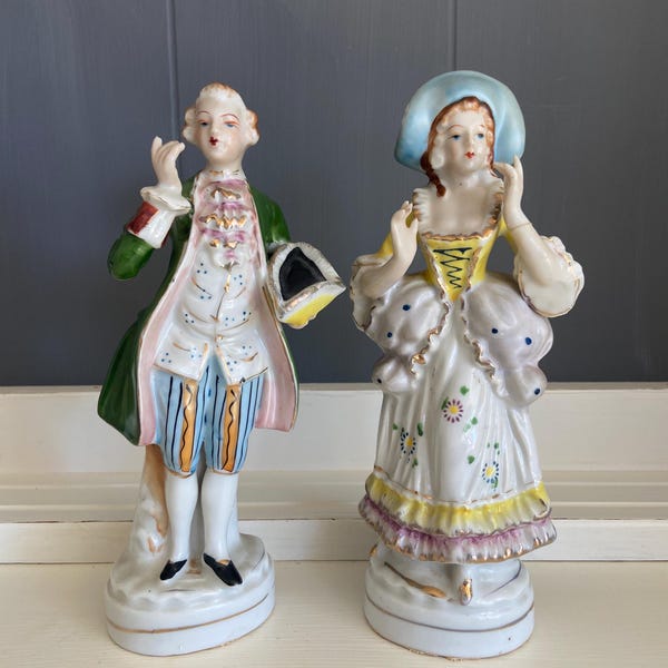 Vintage Porcelain Colonial Figurines – Hand-Painted Rococo-Style Couple