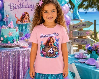 Personalisiertes Meerjungfrauen-Geburtstagsshirt mit individuellem Namen und Alter – Mädchen-Geburtstags-Outfit im Unterwasser-Party-Stil – Meerjungfrauen-Geburtstags-T-Shirt