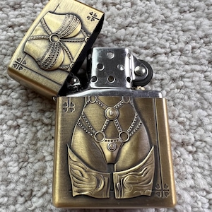 Vintage style Feuerzeug - BDSM - Brandneu - Nachfüllbar - Luxuriös - Stilvoll - Bestes Geschenk Bild 5