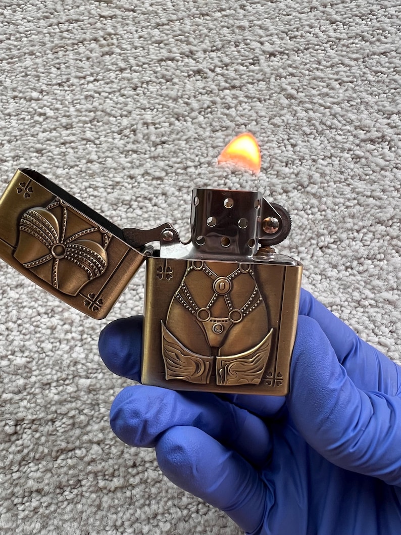 Vintage style Feuerzeug - BDSM - Brandneu - Nachfüllbar - Luxuriös - Stilvoll - Bestes Geschenk Bild 4