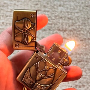 Vintage style Feuerzeug - BDSM - Brandneu - Nachfüllbar - Luxuriös - Stilvoll - Bestes Geschenk Bild 6