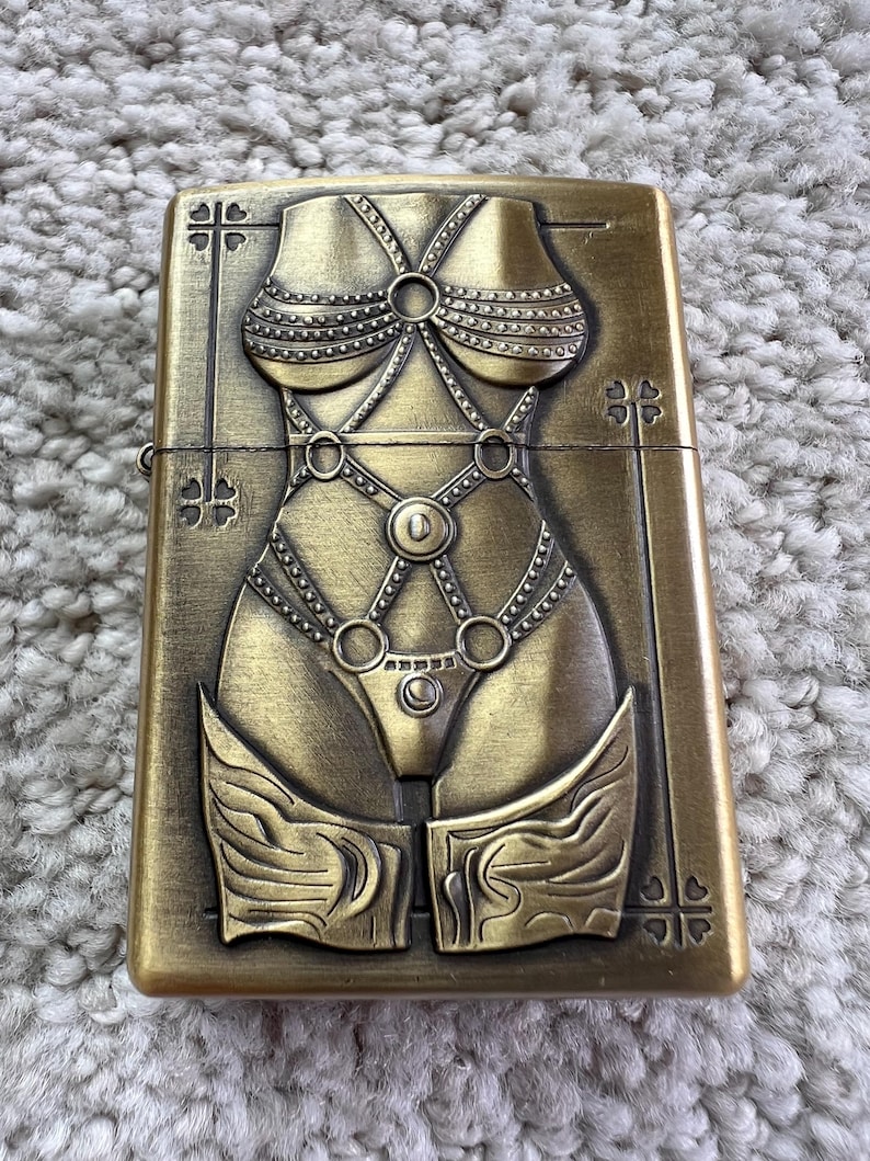 Vintage style Feuerzeug - BDSM - Brandneu - Nachfüllbar - Luxuriös - Stilvoll - Bestes Geschenk Bild 3
