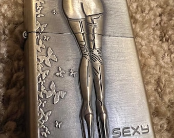 Vintage lighter - Beautiful lady on high heels