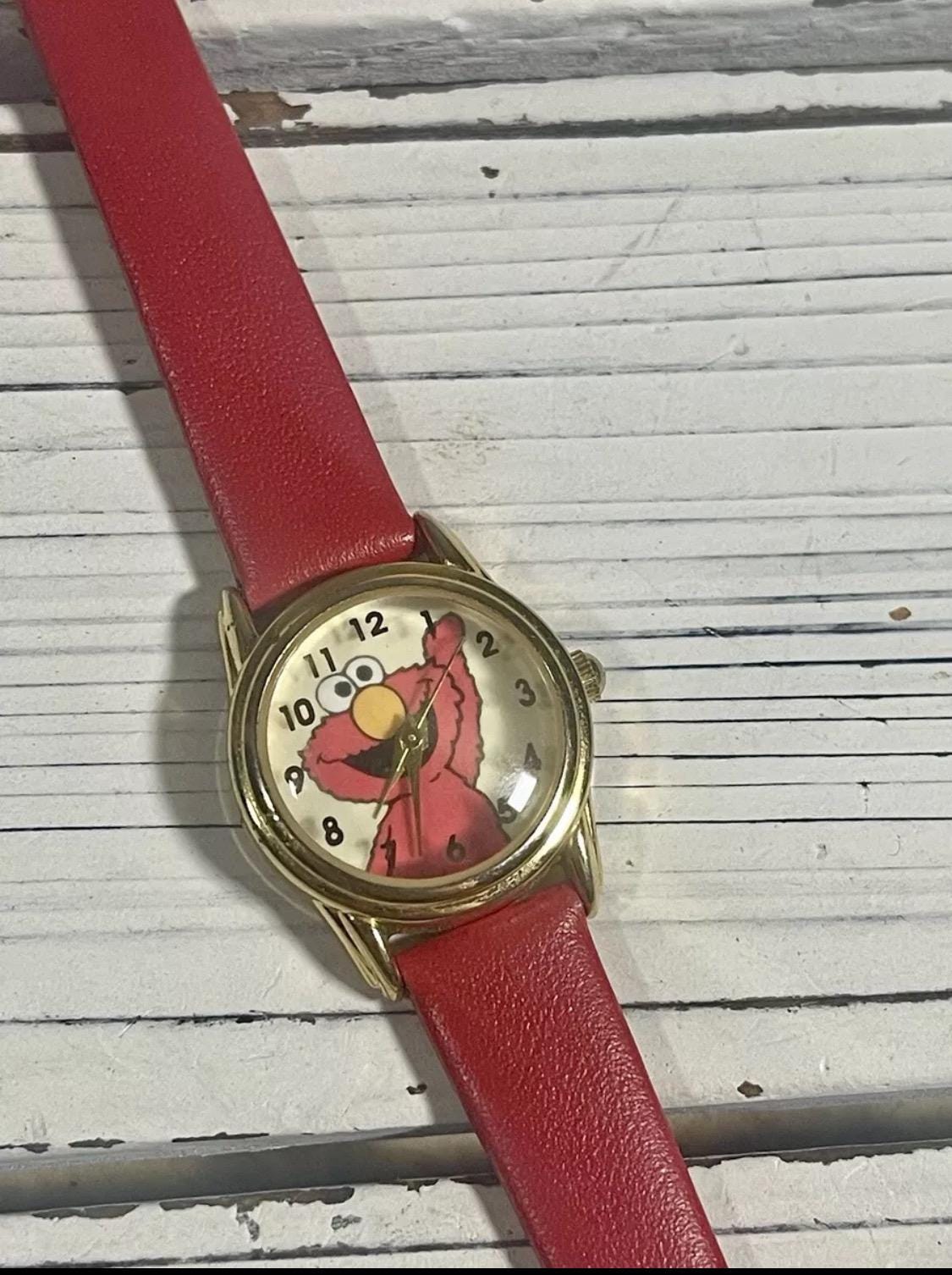 NEW BATTERY Vintage 90\'s Elmo Sesame Street Fantasma‎ Watch Red Leather Band Vintage Elmo Watch: Sesame Street Gold Tone, Red Leather  main image 4