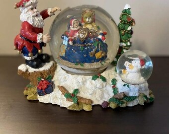 Vintage World Showcase Christmas Santa 2 Snow Water Balls Scene Figurine Gifts Bag Tree