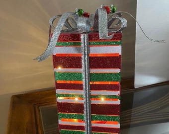 Glitter Christmas Gift Candle Holder: Red, Silver, Green Metal Tabletop Decor