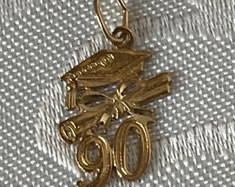 14k Yellow Gold Graduation Class of 1990 with Cap And Diploma  Pendant Charm Vintage