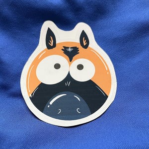 Funny Cartoon Dog Sticker – Wide-Eyed Surprise Expression