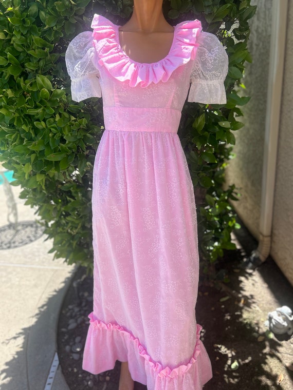 Vintage 1970s Pink Long Dress With Pink and White 