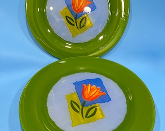 Arcoroc France Mathys Green Glass Tulip 10.5” Dinner Plates