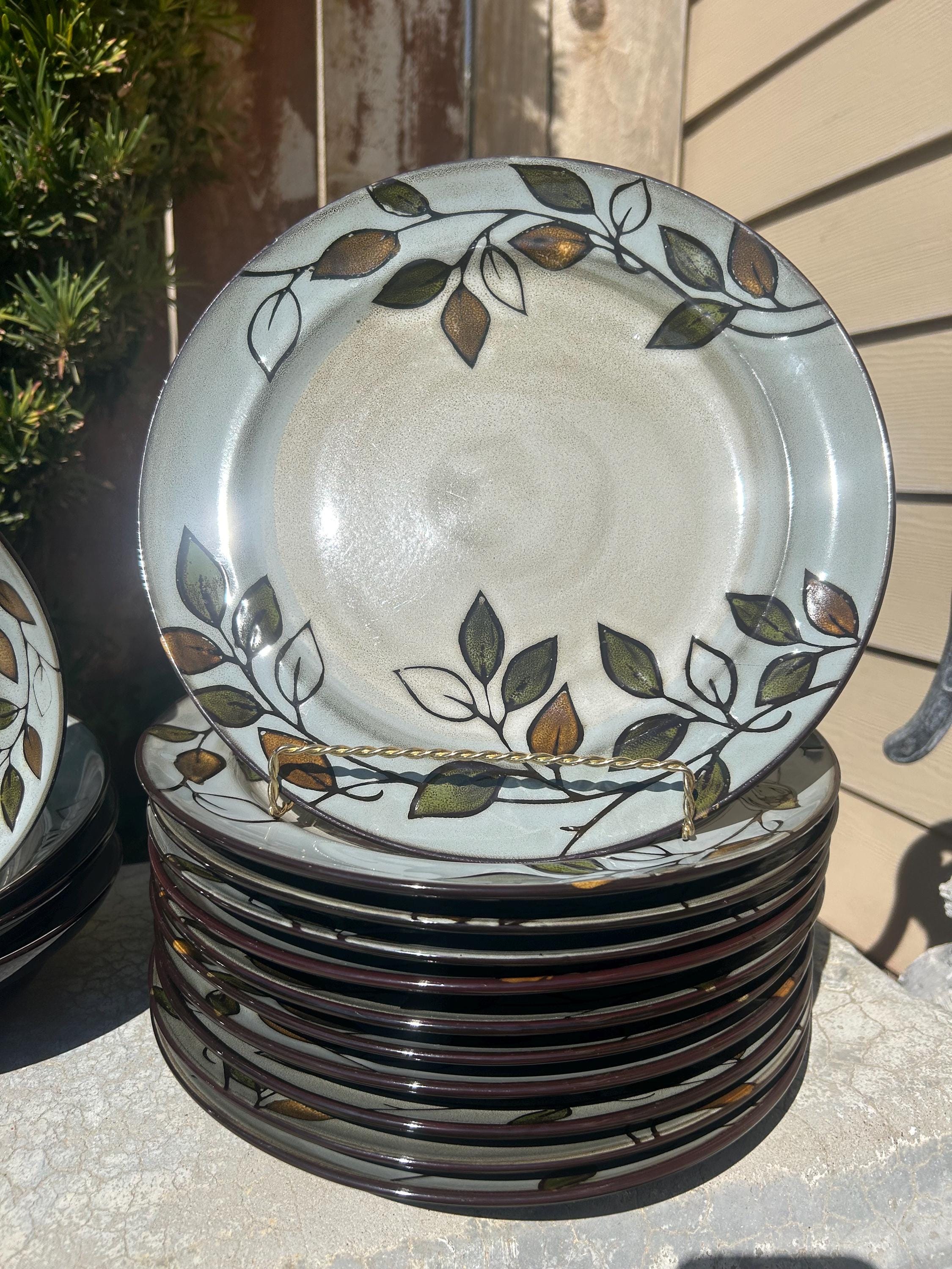 Pfaltzgraff Everyday Rustic Leaves Round Fruit Bowl - 4.5" Diameter, Microwave & Dishwasher Safe