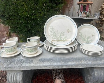 Temper Ware By Lenox Fancy gratis dinerborden met vlinderpatroon, saladebord, kop en schotels, creamer, afzonderlijk geprijsd