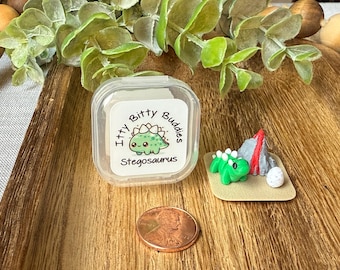 Mini Stegosaurus Playset: Itty Bitty Buddies 3D Printed Tiny Desk Pet Dinosaur Fidget Toy
