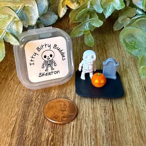 Miniature Skeleton Playset: Itty Bitty Buddies 3D Printed Tiny Desk Pet Animal Fidget Toy