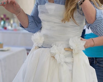 bridal shower toilet paper dress 10/10, no notes! , The toilet paper wedding dress challenge is such a fun and simple game to encourage your hens to get creative! , Click the link in bio to find out how to play it: