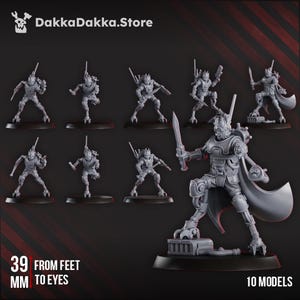 Op de afbeelding: Een verzameling van tien grijze miniatuurmodellen van futuristische krijgers, elk geposeerd met wapens. De modellen zijn ongeveer 3,9 cm hoog. Het DakkaDakka.Store-logo staat linksboven.