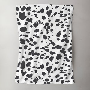 Dalmatian Print Blanket, Dalmatian Spot Baby Blanket, Dalmatian Gift, Dalmatian Nursery Theme, Dalmatian Dog Mom, Black and White Modern