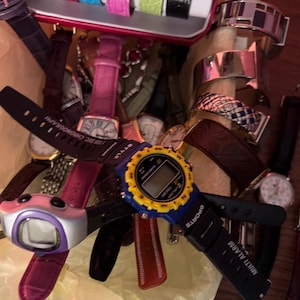 Lot of Watches for Women Bundle of 25 (Need Batteries)