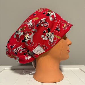 Casquette de style euro ou queue de cheval Saint-Louis Cardinals rouge, cartes, MLB, baseball, Mickey Mouse, Disney
