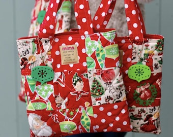 Christmas Patchwork Quilted Bag - handmade and using repurposed fabric for the lining