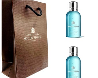 Molton Brown Coastal Cypress Duschgel-Geschenkset (2 x 100ml Flaschen & Geschenktasche)