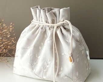 Sac à ouvrage brodé, cadeau pour tricoteuse ou crocheteuse