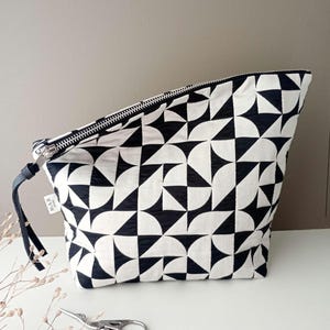 knitting project bag  medium zipper knitting project bag sustainable high quality fabric gift for knitter crochet project bag