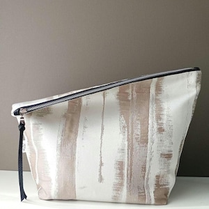Stylish knitting project bag medium zip project bag sustainable high quality fabric gift for knitter mother&#39;s day gift zipper project bag