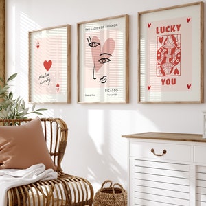 Stampe rosa Lucky You, arte da parete di carte da gioco, set di poster retrò di 3, decorazioni per la casa funky, carte da poker, stampa d'arte Picasso, arte estetica Y2k